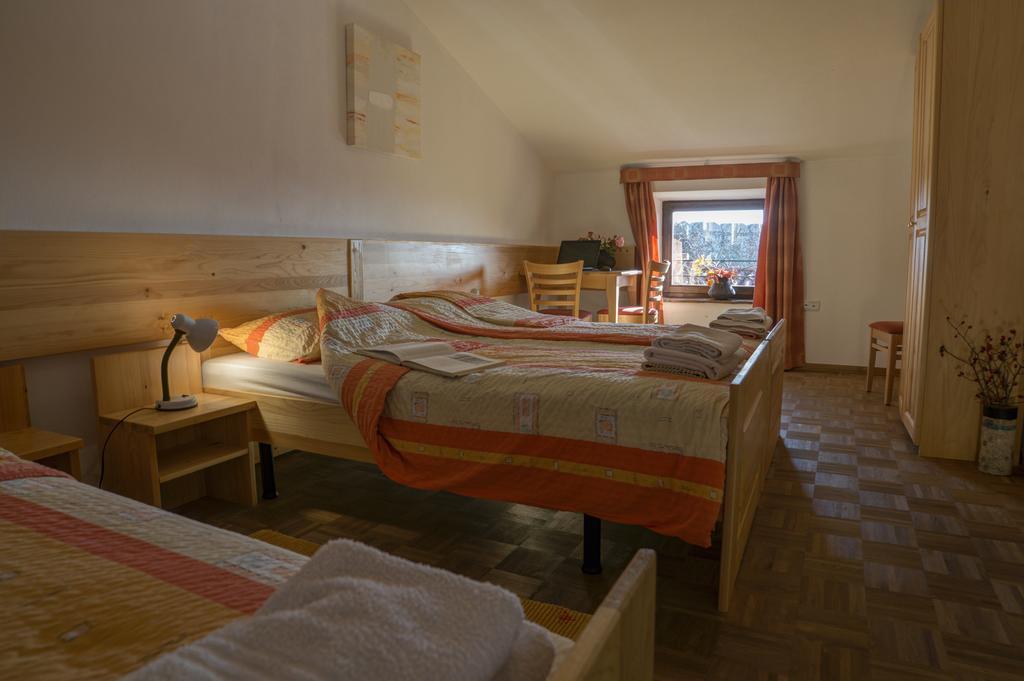 Apartmaji In Sobe Marija Jera Štanjel Pokój zdjęcie